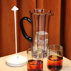 LumiNest Bordlampe – Trådløs Elegance til Moderne Hjem