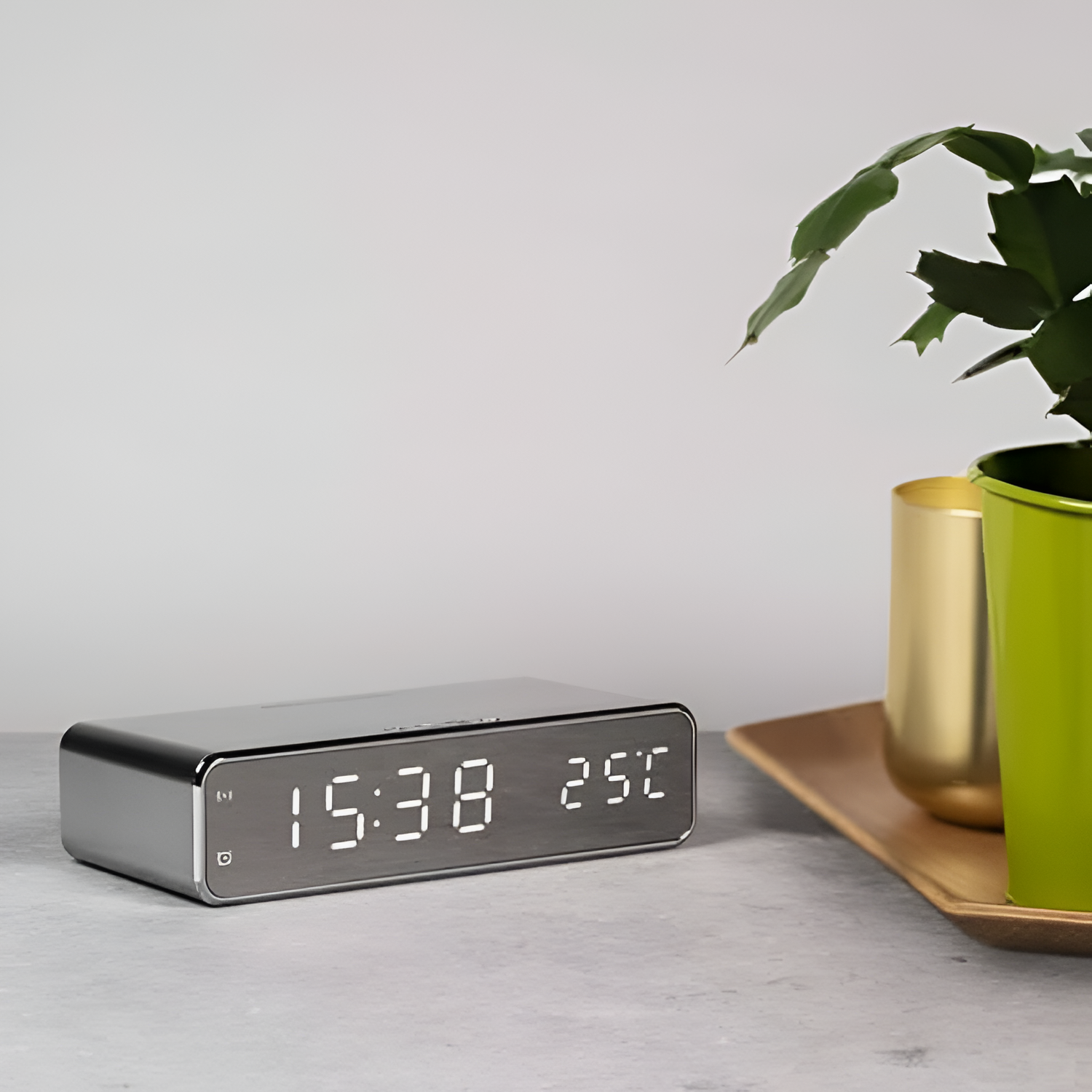 TimeGlow Vækkeur – Minimalistisk Digitalt Design Grå