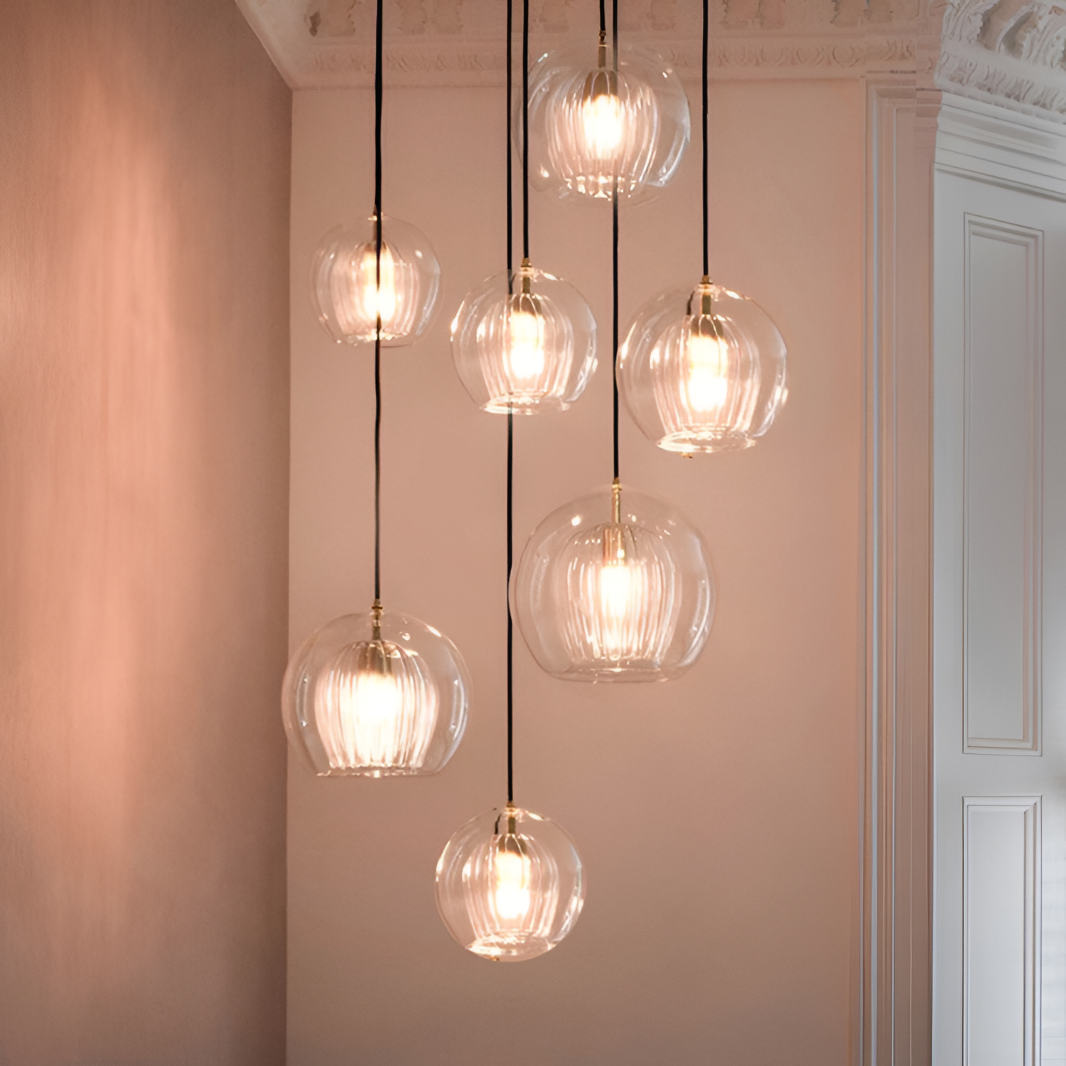 SphereLine Pendellampe – Elegant Design til Moderne Rum