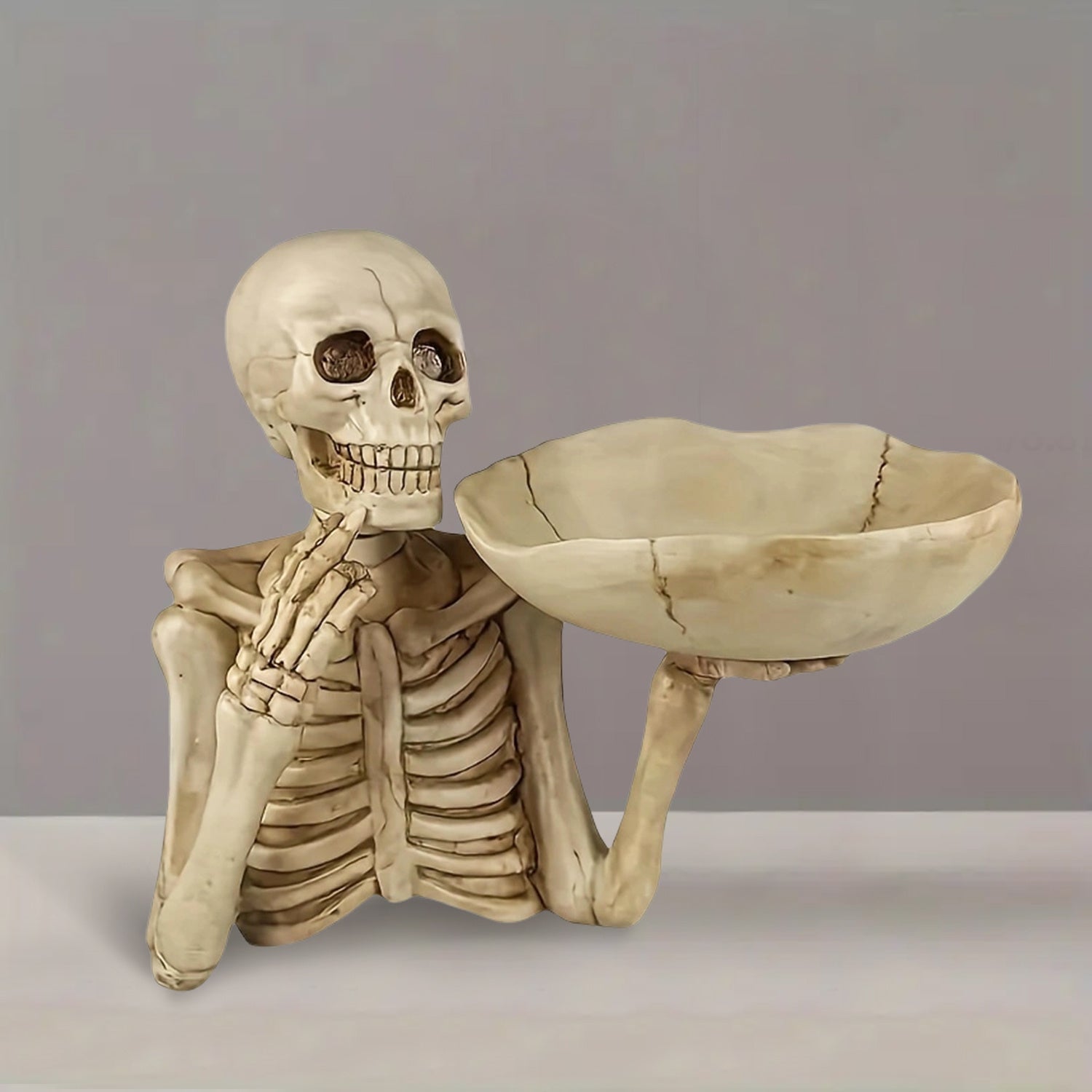 Grimora – Halloween Skelet med Skål
