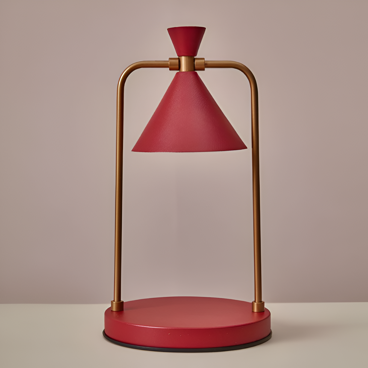 ForgeLight Bordlampe – Industrielt Design Karmosinbrun bronze