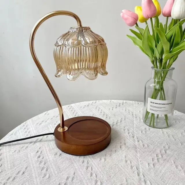 CrystalGlow Bordlampe – Elegant Glasdesign