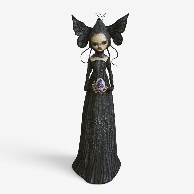 Malvora – Gothisk Halloween Heksefigur med Stok D