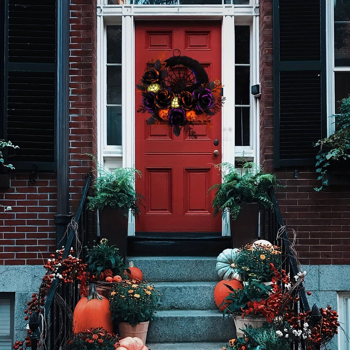 Noctiflora – Halloween Krans med Spindelvæv og Sorte Roser