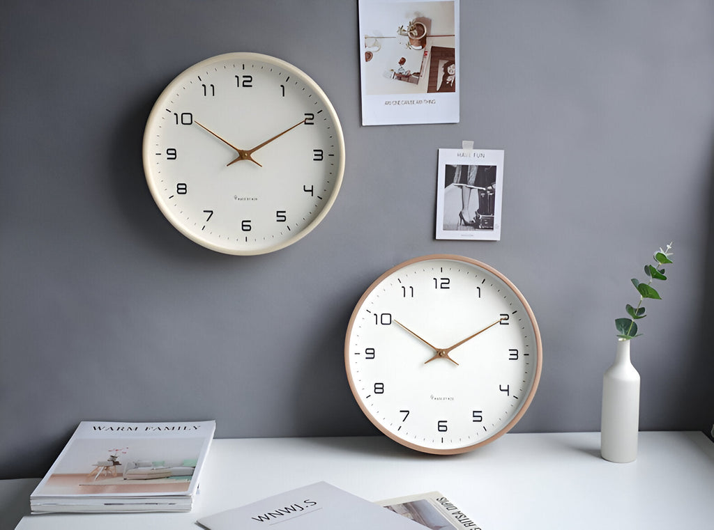 EleQuartz Uhr | Runde Wanduhr - Nordische Holz Wanduhr