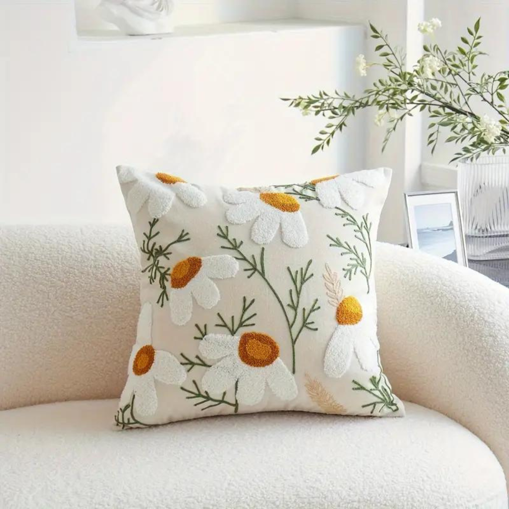 FloraLoom - Pudebetræk med Botanisk Broderi Beige