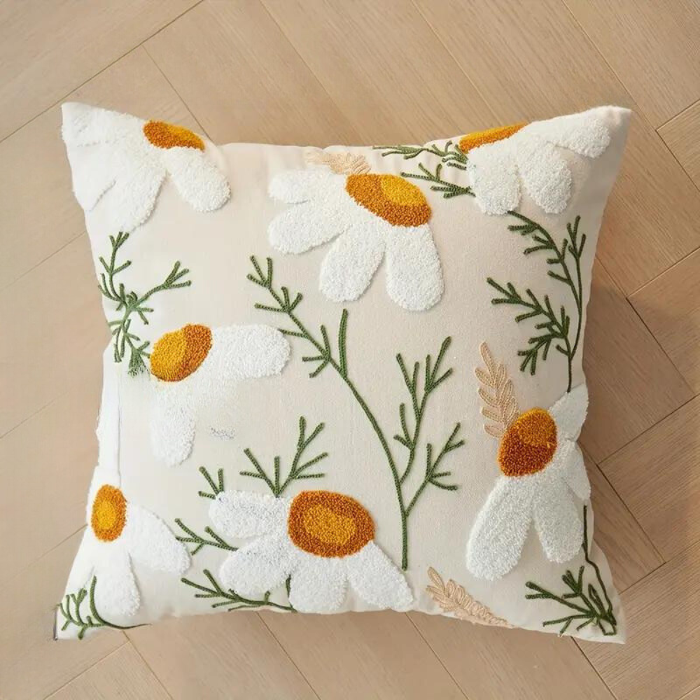 FloraLoom - Pudebetræk med Botanisk Broderi