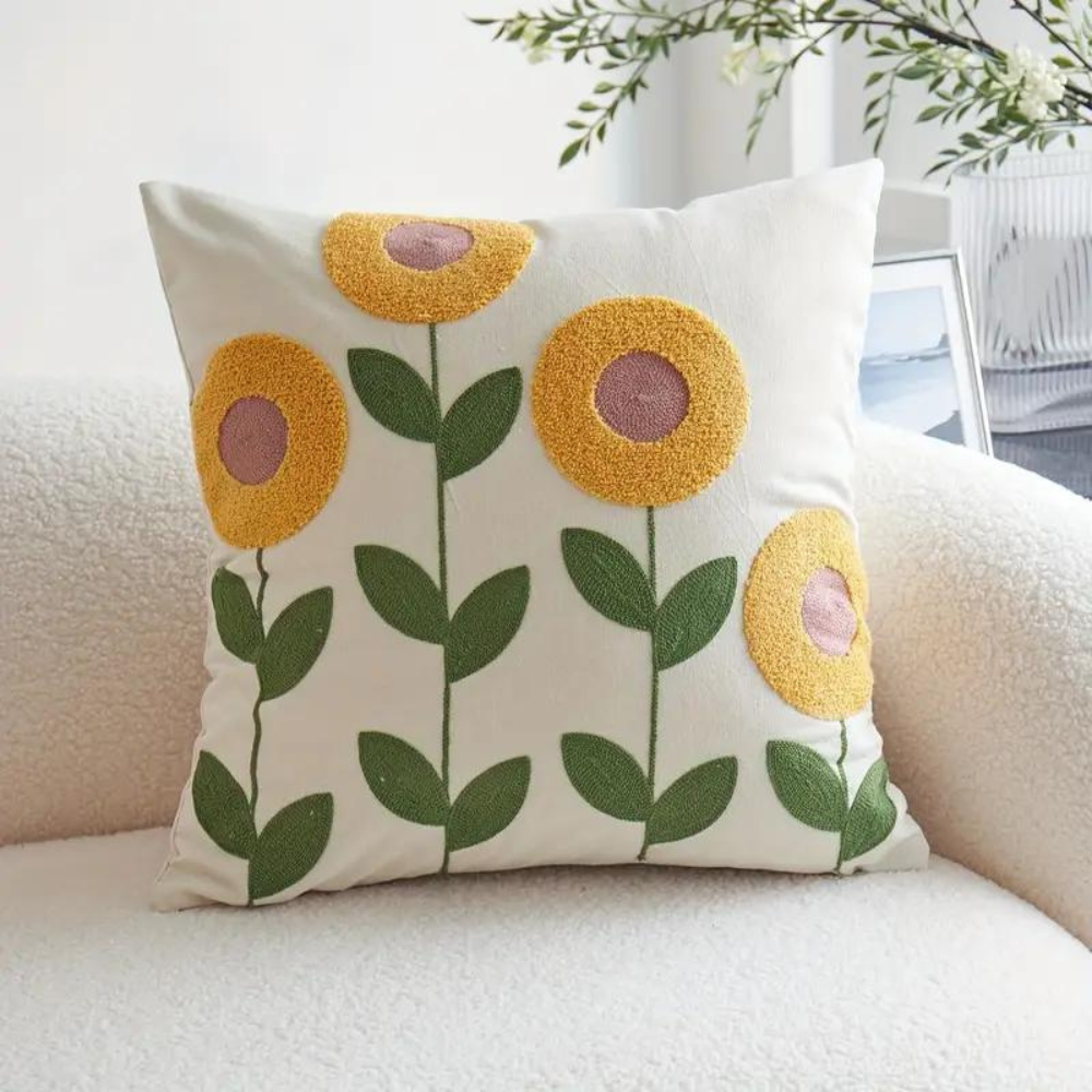 FloraLoom - Pudebetræk med Botanisk Broderi Gul