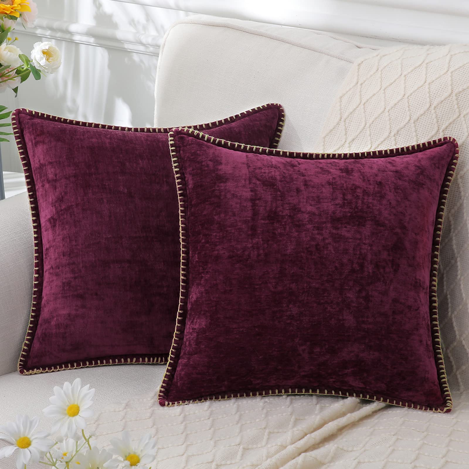 Velora Pyntepude – Dekorativt Design Vinrød 40x40cm