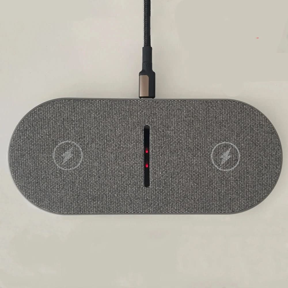 ChargeBase Opladningsstation – Trådløst Design til Flere Enheder