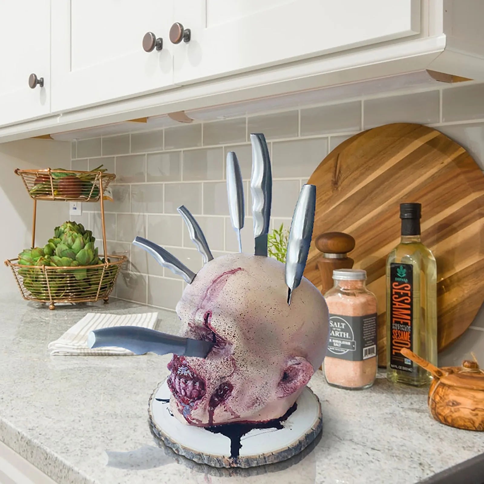 SkullForge – Halloween Kranieholder med Knive
