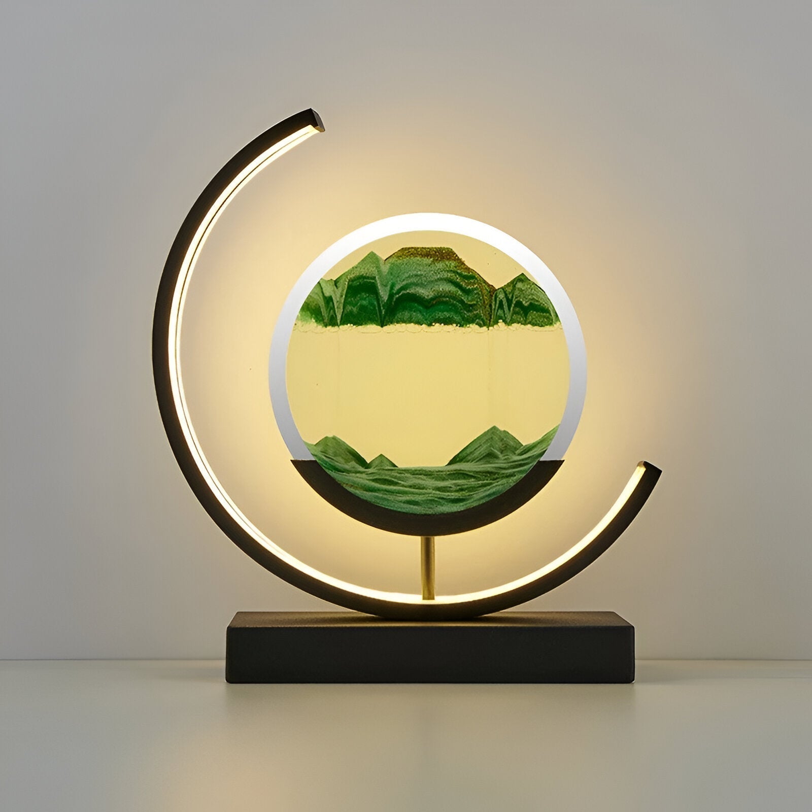 SandGlow Bordlampe – Lys og Bevægelse i Harmoni Grøn