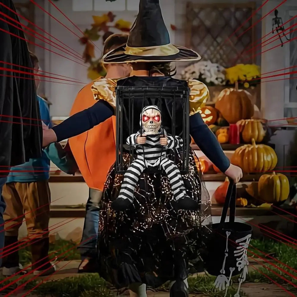 Grimcage – Halloween Skelet i Bur med Lyd og Bevægelse