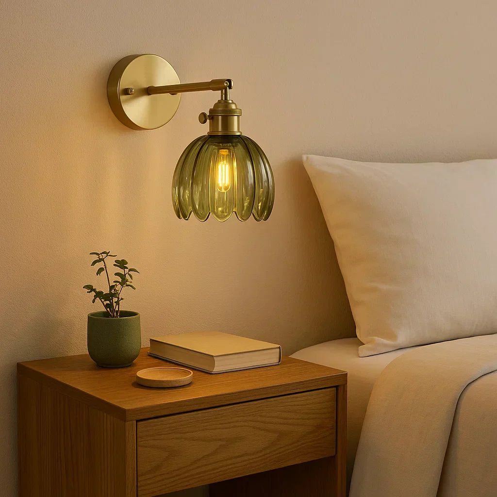 Tulipa Væglampe – Retrodesign med Glasskærm
