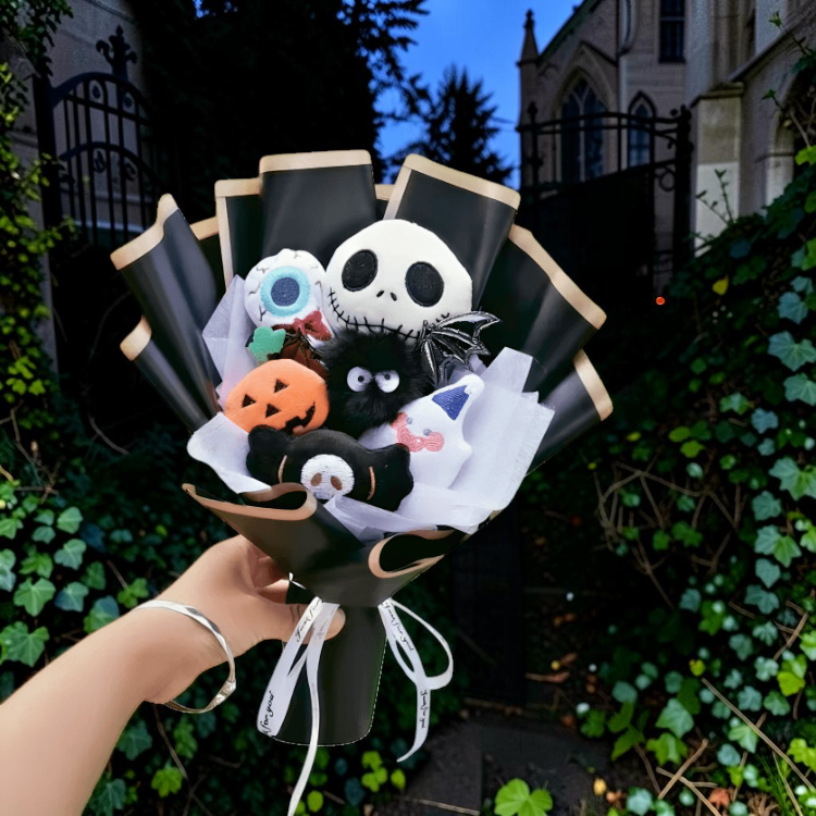 SkullRose – Plysfigur Buket med Dekorative Roser