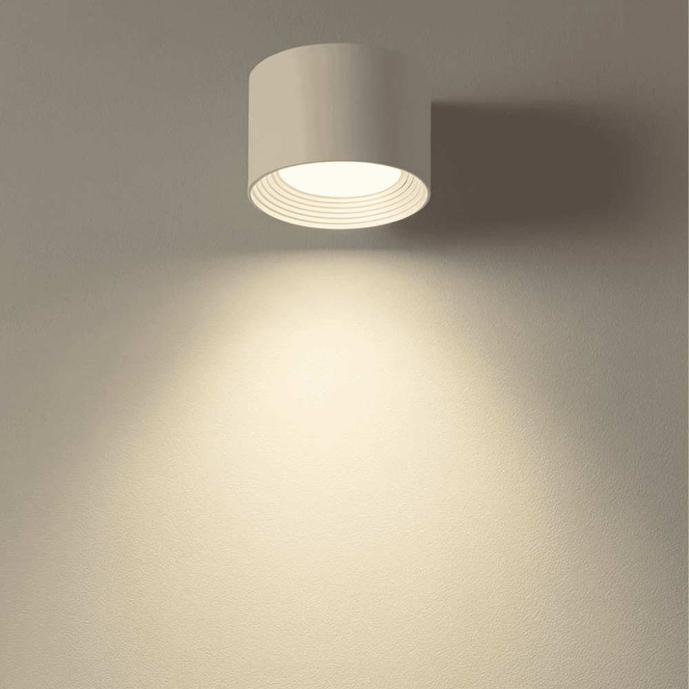 LumiNord Væglampe – Trådløst Design med Fjernbetjening Hvid